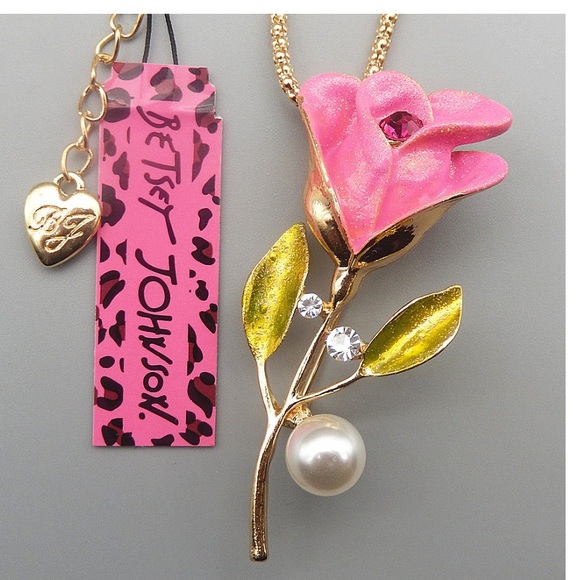 Betsy Johnson pearl pendant - Picture 3 of 3